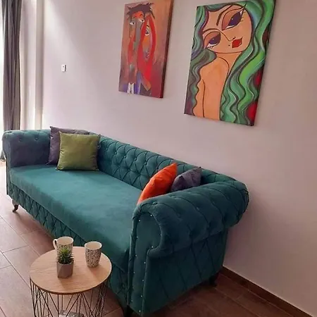 Limone Apartment *